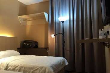 هتل 91 Street Boutique Inn