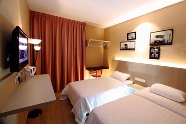 هتل 91 Street Boutique Inn