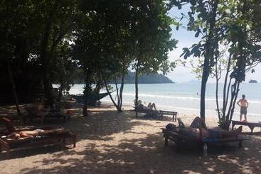 هتل Bamboo Bungalows