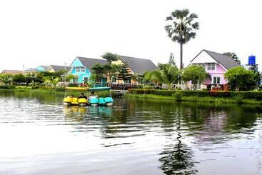 هتل Bangchong Marina Resort