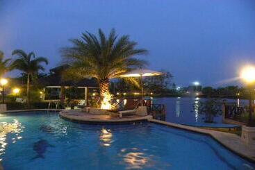 هتل Bangchong Marina Resort