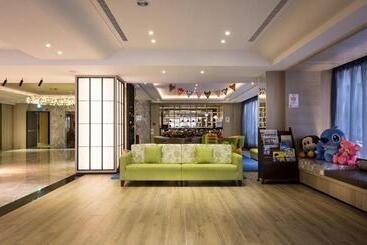 هتل Check Inn Taichung Wenxin Zhongqing