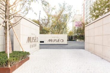 هتل Museo Cheongju