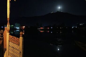 هتل New Bul Bul Group Of Houseboats