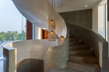هتل Shintana Saya Residence