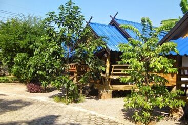هتل Suandarbporn Resort Mae Sot