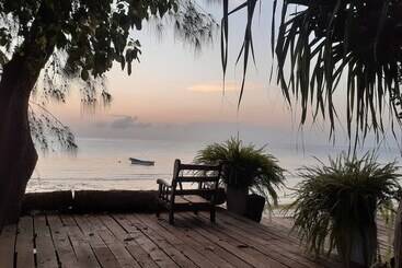 هتل Swahili Divers & Gecko Nature Lodge