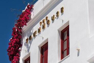هتل The Townhouse Mykonos
