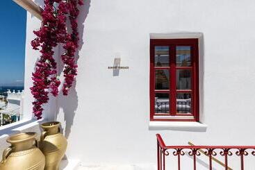 هتل The Townhouse Mykonos