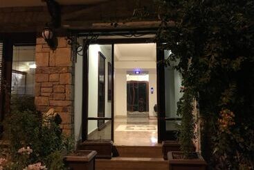 Lacin Apart Otel