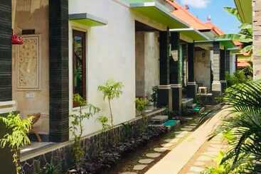 Lembongan Hostel
