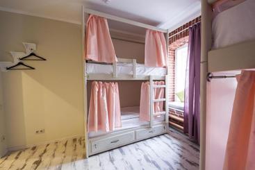 Nereus Hostel Near Kremlin