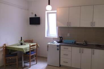 پانسیون Apartments Ana & Ita