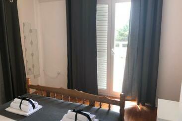 پانسیون Apartments Ana & Ita