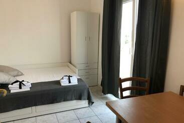 پانسیون Apartments Ana & Ita