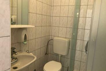 پانسیون Apartments Ana & Ita