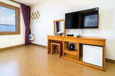 پانسیون Jeju Samda Hostel