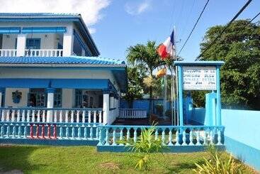 پانسیون Le Chateau Bleu