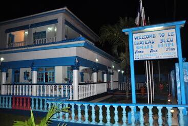 پانسیون Le Chateau Bleu