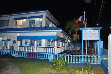 پانسیون Le Chateau Bleu