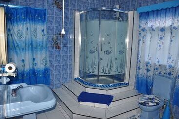 پانسیون Le Chateau Bleu