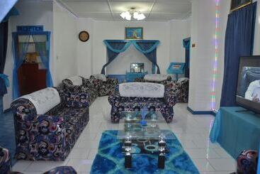پانسیون Le Chateau Bleu
