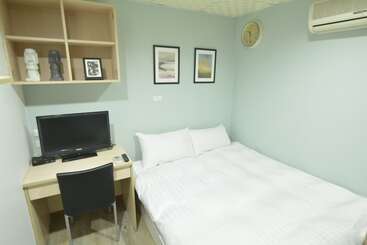 پانسیون Mambo Hostel