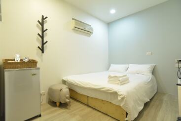 پانسیون Mambo Hostel
