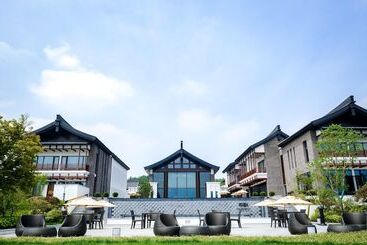 استراحتگاه Wei Retreat Tianmulake
