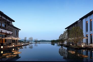 استراحتگاه Wei Retreat Tianmulake