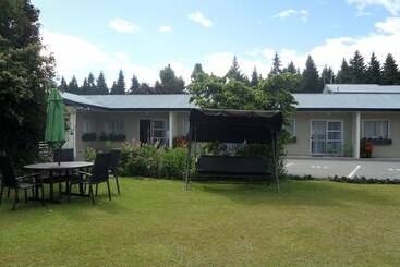 Aden Motel