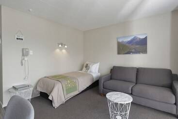 Aden Motel