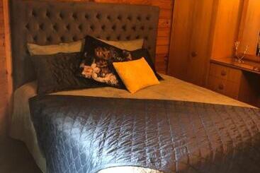 Alpine Lodge Motel