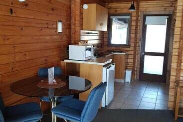Alpine Lodge Motel