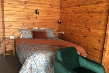Alpine Lodge Motel