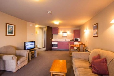 Balmoral Lodge Motel