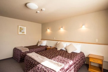 Balmoral Lodge Motel