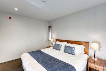 Garden Court Suites & Apartments