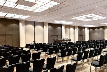 Sheraton Amsterdam Airport Hotel And Conference Center
