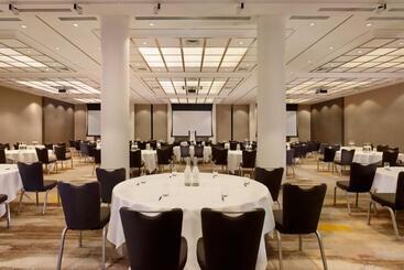 Sheraton Amsterdam Airport Hotel And Conference Center