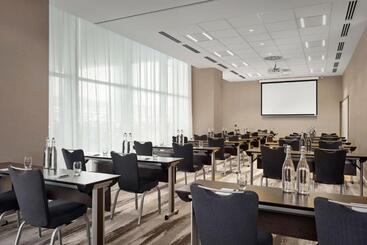 Sheraton Amsterdam Airport Hotel And Conference Center