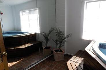Karaka Tree Motel