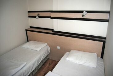 Anzac House Youth Hostel