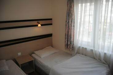 Anzac House Youth Hostel
