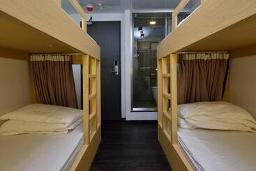Atlas Hostel & Backpackers