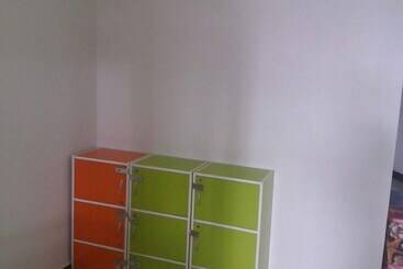 Blue Diamond Guest House   Hostel