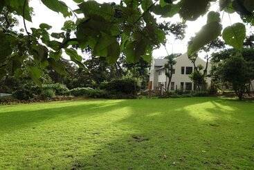 هتل Arusha Villa