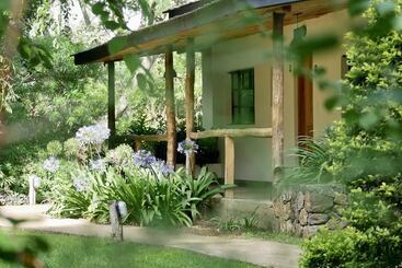 هتل Arusha Villa