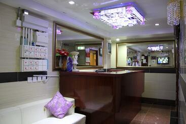 هتل European Hostel