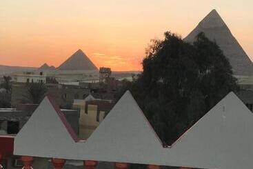 پانسیون 3 Pyramids View Inn